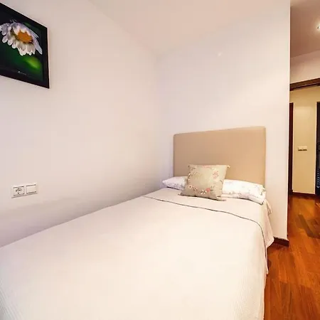 Piso A Merced דירה